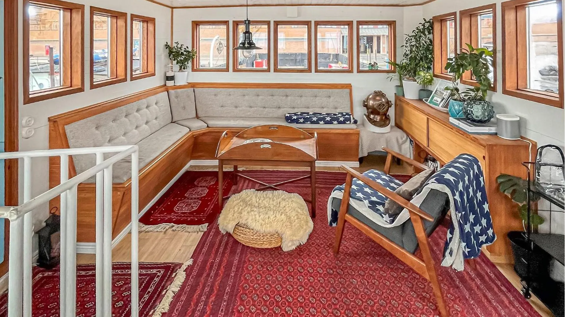 Lovely Ship In Stockholm With House Sea View